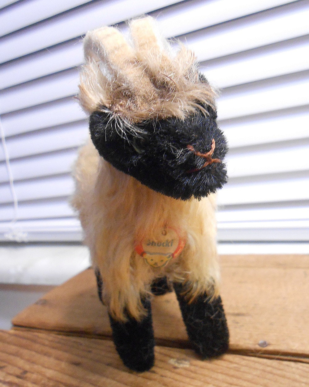 Vintage Steiff Snucki Mohair Ram Or Goat - Glass Eyes, Button