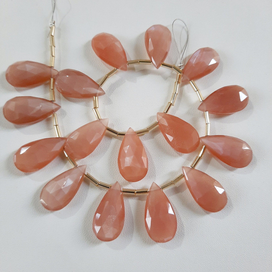 100% Natural Faceted 16 Piece Peach Moonstone Pear Shape Briolette Beads Size 1910mm Approx Suitable For Necklace