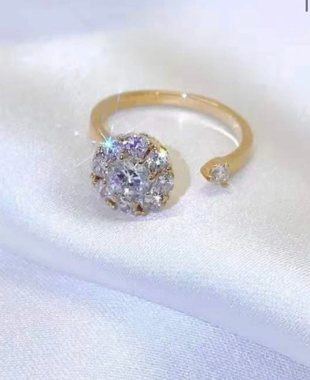 4Th Of July Gift Spinner Ring Custom Made in Dubai By A Well Known Deisgner. The Best That Will Make Heads Turn