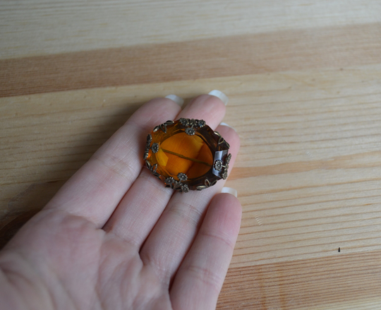 Pretty Antique Edwardian Art Deco Citrine Yellow Paste Brooch With Gold Tone Floral Setting/Flower Oonxns