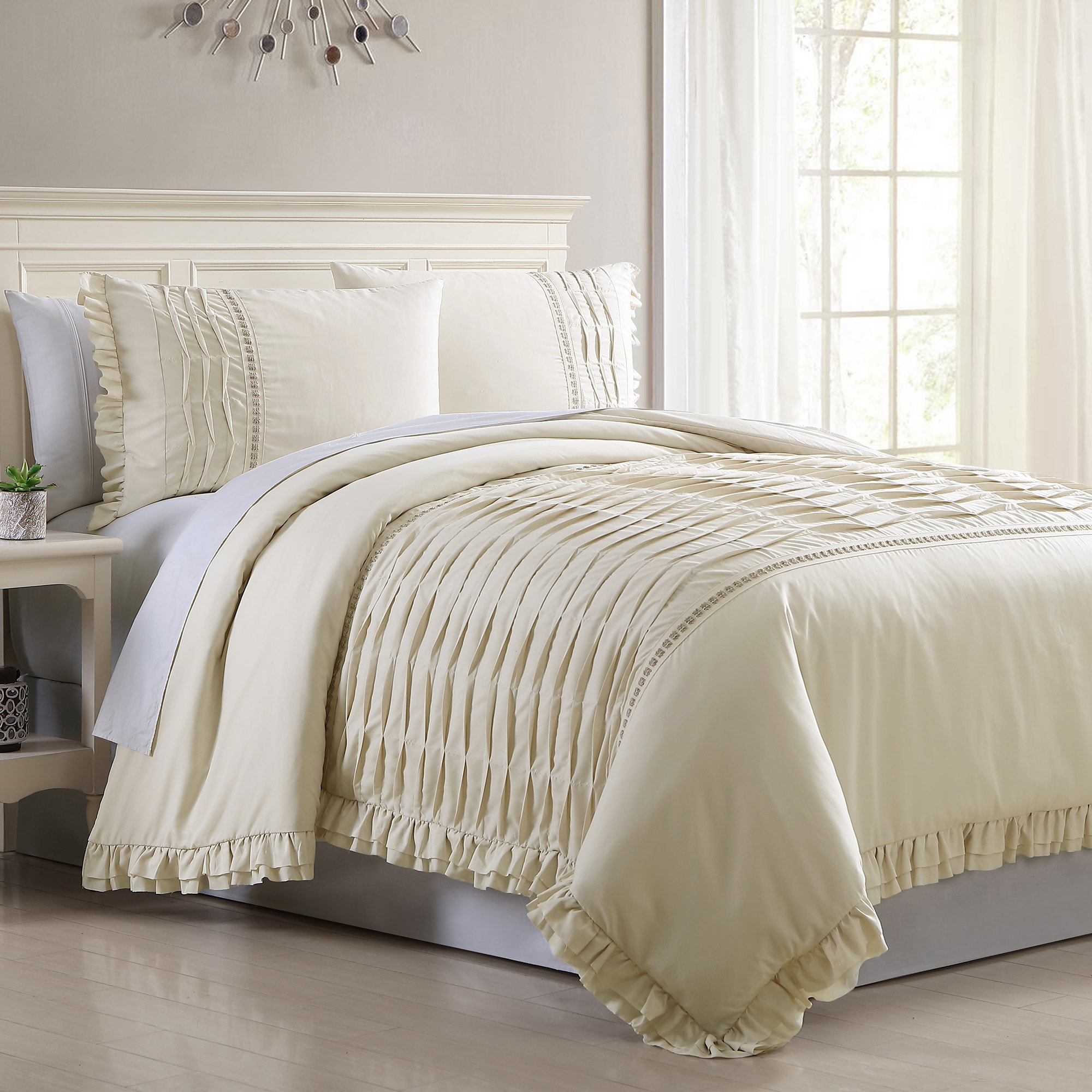 Amrapur Overseas Embellished Duvet Set Sand Multi Reversible King Duvet (Blend with Polyester Fill) | 3MFDVTFE-ANS-KG