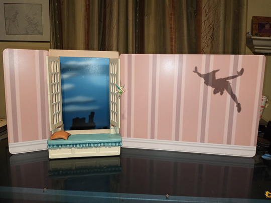 Wdcc Scene Enhancer/The Darling Nursery | Statue Not Included