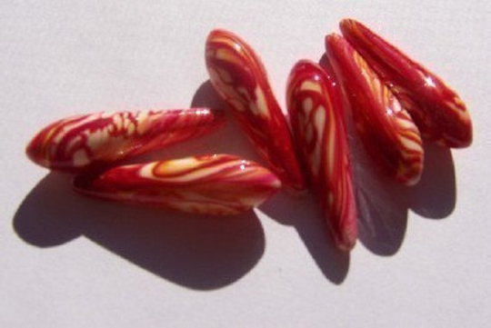 Vintage Bold Red & Cream Swirled Tear Drop Beads | 6 Bds272