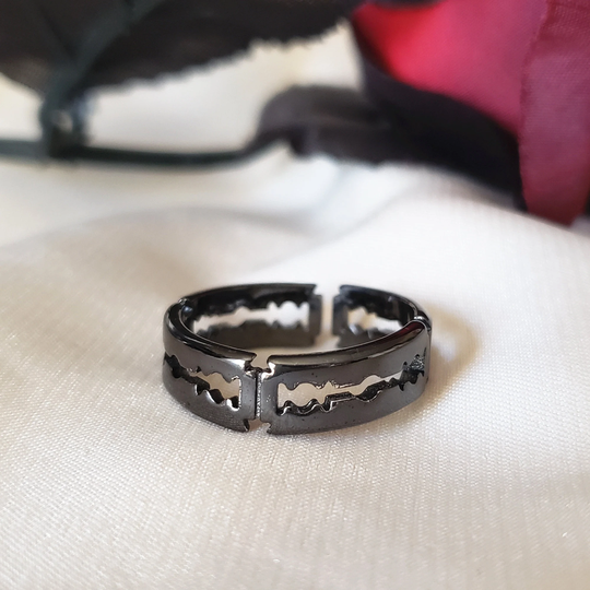 Gothic Black Blade Ring Jewelry Gold Hollow Wide Band For Women Men Halloween Jewerly