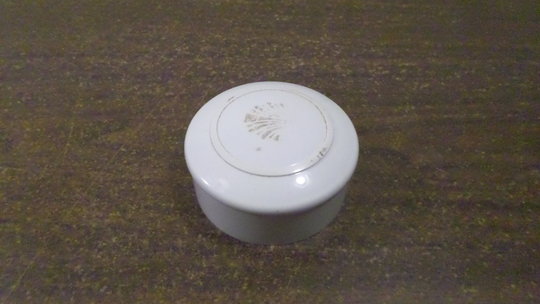 Vintage Estee Lauder White Linen Body Powder