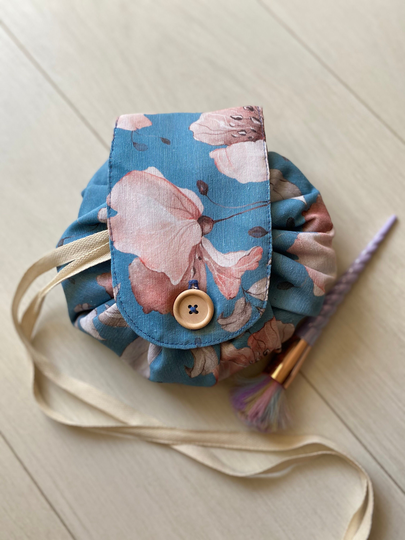Summer Flowers Round Drawstring Bag, Make Up Bag, Organizer, Cosmetic Toiletry Travel Make Bag