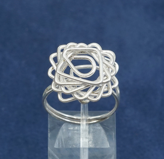 Size 8, Vintage | 510425 Sterling Silver Handmade Ring, Solid 925 Wired Flower Stamped