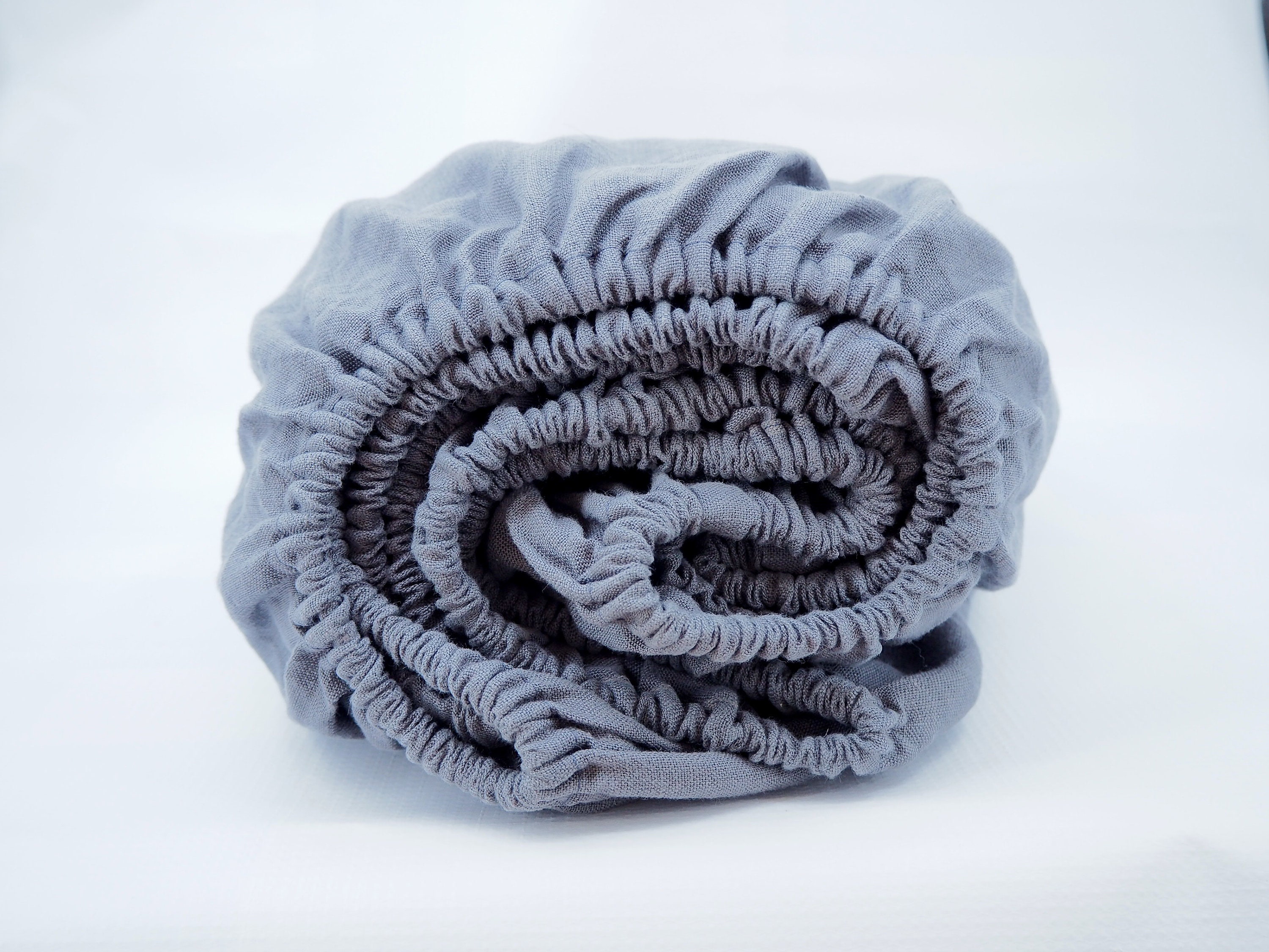 Linen Fitted Sheet. Purple Magenta Sheet in Full King Queen Size. Custom Sizes. Natural Hypoallergenic Bedding Linen