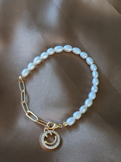 Smiley Face Freshwater Pearl & Chain Bracelet/Half Half Bracelet With A Smiley Pendant/White