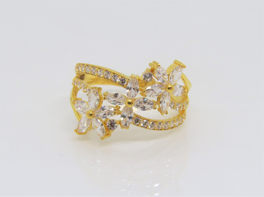 Vintage 18K Solid Yellow Gold White Topaz Flowers Ring Size 7.75