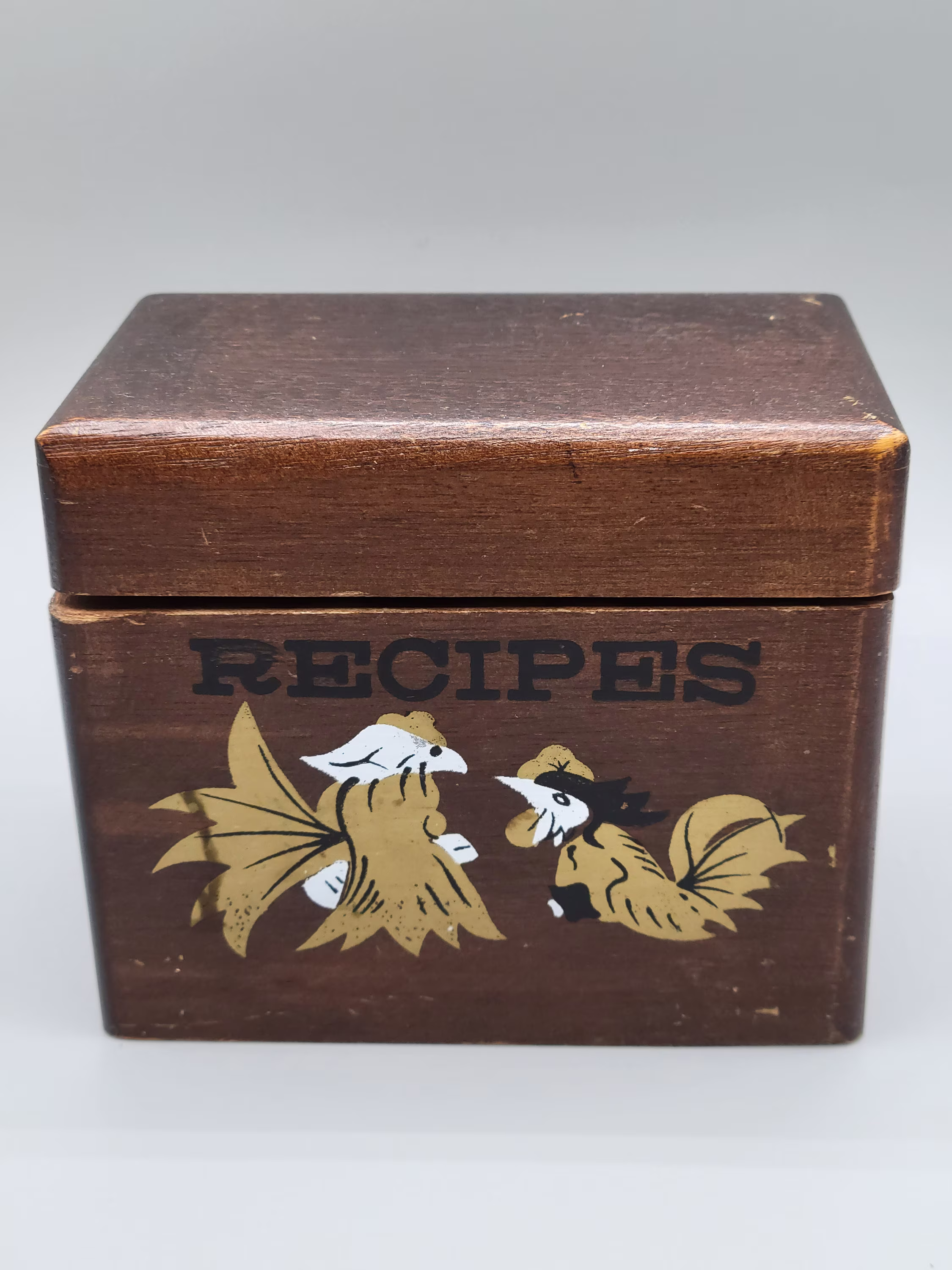 Roosters Fighting Wood Recipe Box Hinged Flip Lid Closure Full Recipes Vintage