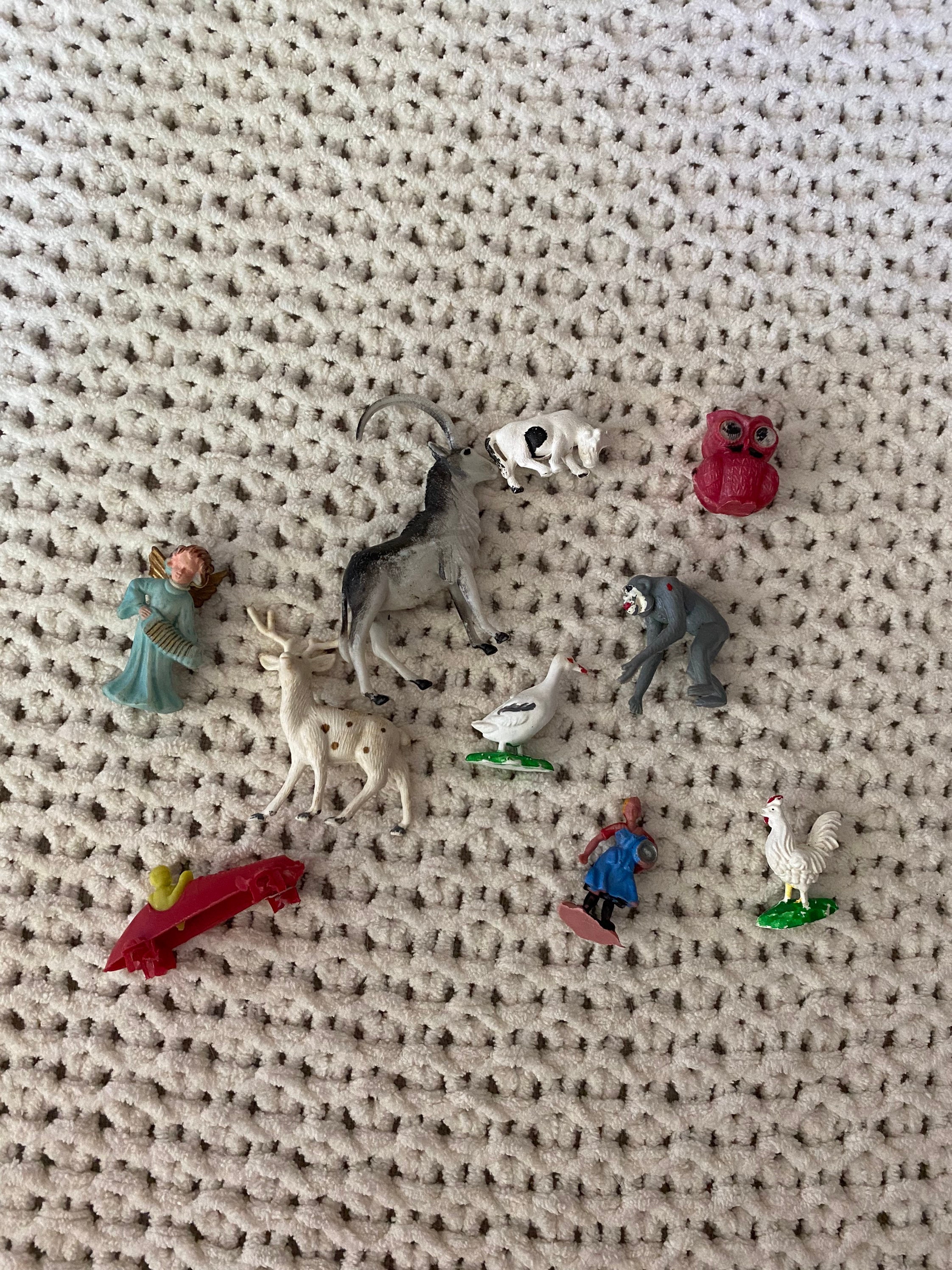 Lot Of 10 Vintage Plastic Miniature Animals, Toys Figurines