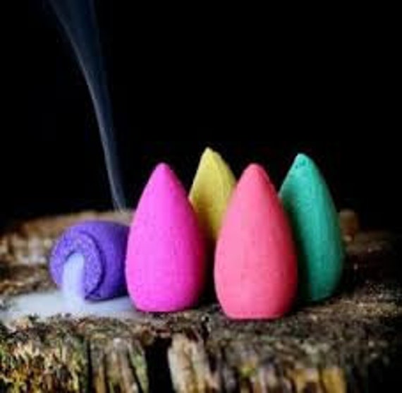 10 Hand Dipped Autumn Blend Backflow Cones
