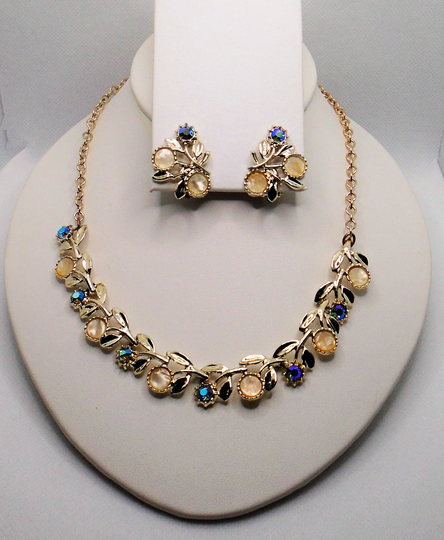 Vintage Gold Tone Leaves With Mother Of Pearl Discs & Blue Aurora Borealis Rhinestones Floral Adjustable Necklace Clip Earrings Set
