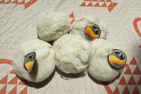 Lot Of Vintage Yarn Off White Luster Wool Mohair Blend 50 Gram Skeins New Old Stock Unused 5 Package Free Shipping Usa