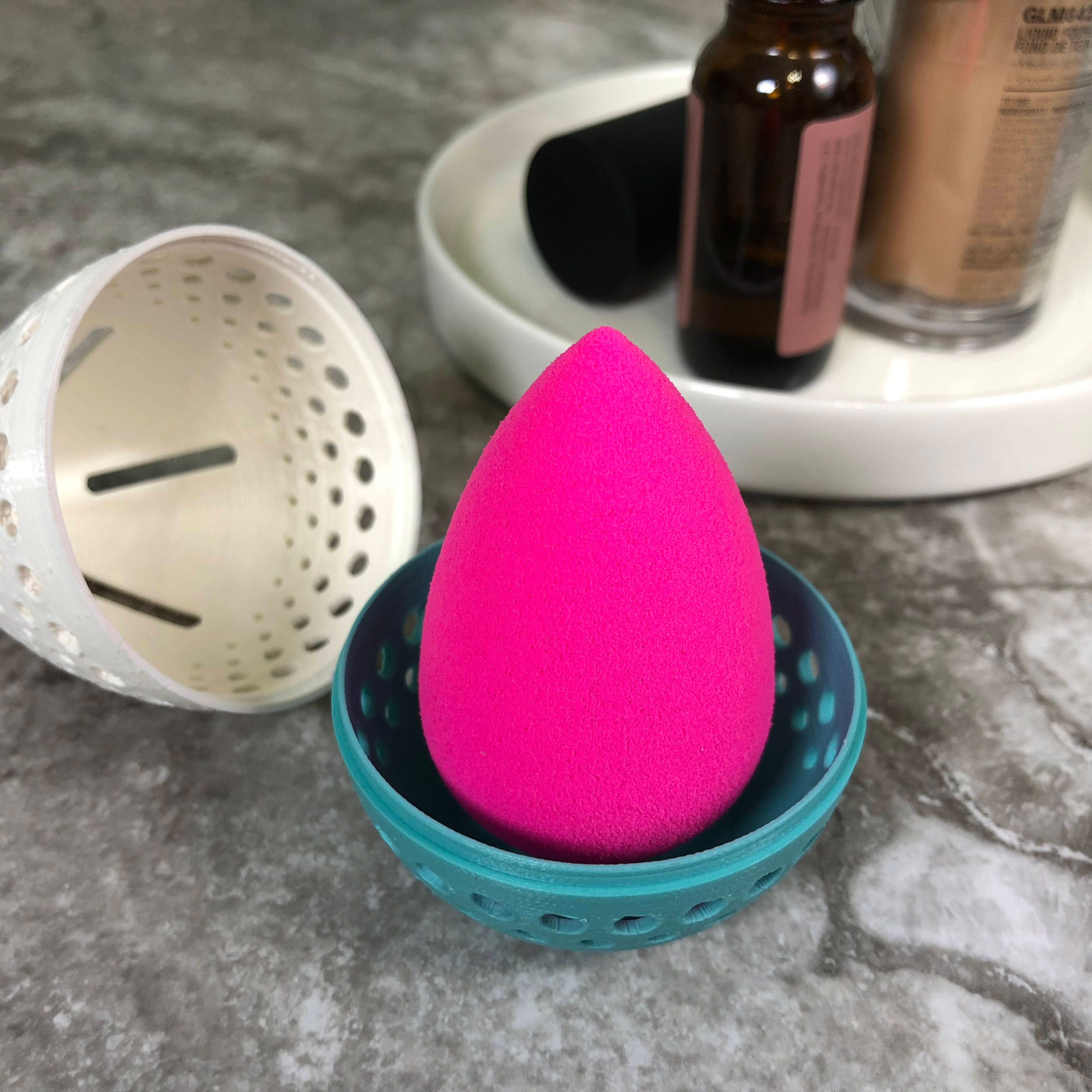 Beauty Blender Travel Case | Teal & White