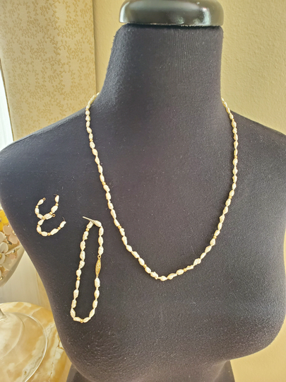 Vintage Barouque Pearl & 14K Yellow Gold Earring Necklace & Bracelet Set