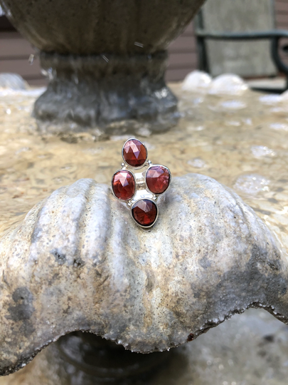 Garnet Ring/9