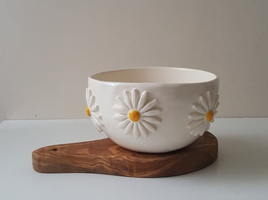 Handbuilt Ceramic Bowl, Pottery Bowls, Flower Decorated Ceramics, Daisy Bowl
