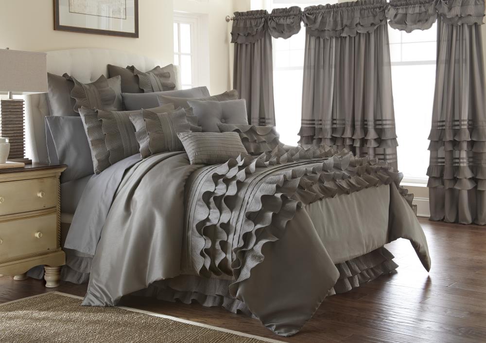 Amrapur Overseas Anastacia Multi-colored Multi Reversible Queen Comforter (Blend with Polyester Fill) | 4CMF24SG-APL-QN
