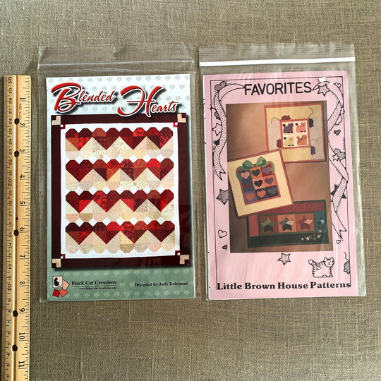 2 Quilt Patterns, Black Cat Creations "Blended Hearts 60"x 68" & Little Brown House Mini Quilts #3776.5