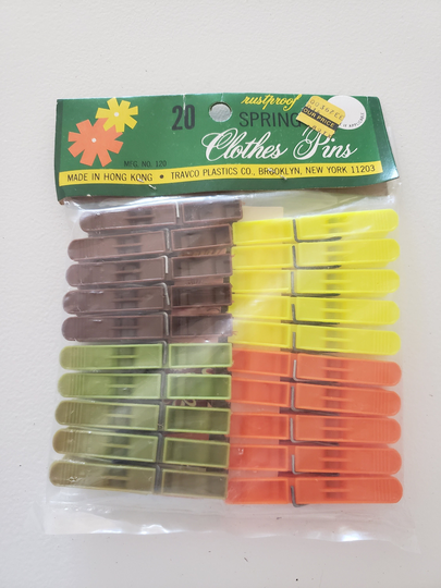 Vintage Mid-Century Travco Plastic Spring Clothes Pins. Laundry Pins, Retro Room Decor, Colored