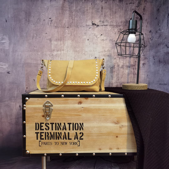 studded Natural Leather Bag, Crossbody Bag With Adjustable Handle, Women's Handbag For Everyday Use, Removable Linen Purse
