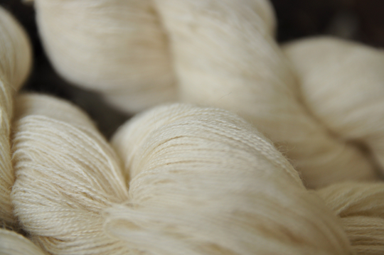 Cashmere & Merino Blend White Lace Yarn