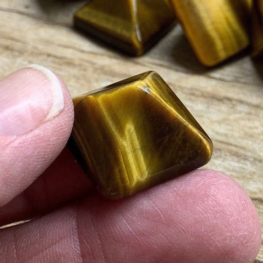 Tigers Eye Pyramid Bin-0723 | Approx. 1"