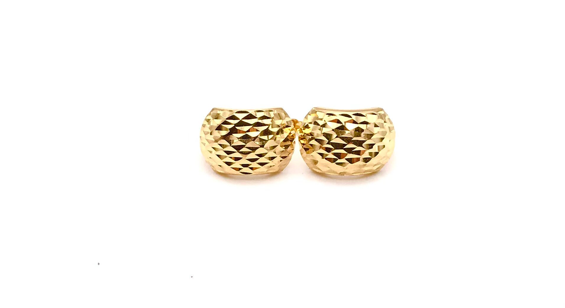 Elegant Yellow Earrings in 18K Gold Handmade By Italian Artisans Perfect Gift For Your Loved One 18K Hammered Stud