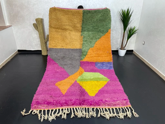 Moroccan Vintage Rug Carpet Morocco Berber Rug. Size 8.9 X 5.1 Feet