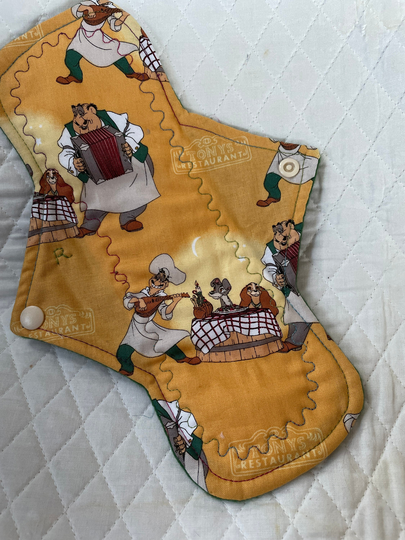 10.25" Lady & The Tramp At Tony's Restaurant On Cotton Top Reusable Cloth Pad | Regular Special Snap