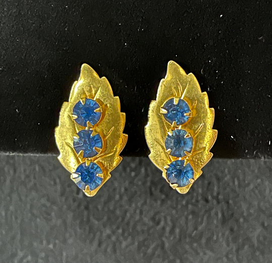 1950's Gold Tone Leaf Shape Blue Prong Set Screw Back Earrings, Riveted Construction, Excellent Vtg Condition, Size in Photo