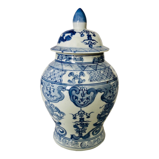 Vintage Chinese Blue & White Porcelain Lidded Ginger Jar, Fee Domestic Shipping