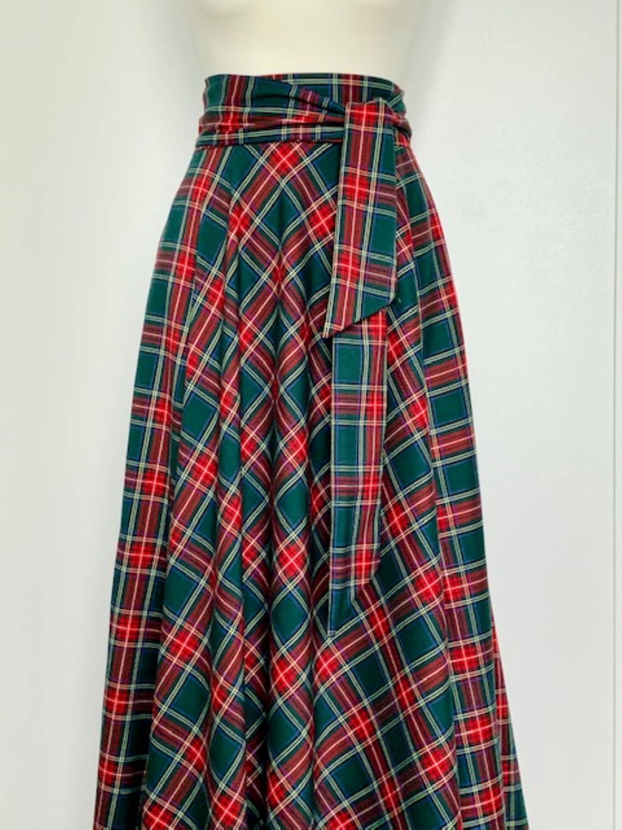 Winter Plaid Maxi Skirt Green Long Tartan Woman Maxi With Pockets