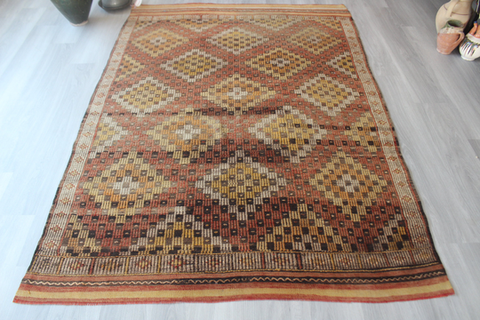 Vintage Jijim Kilim, Ethnic Area Anatolian Large Kilim Rug . Boho Style Beige/5'6"x7'9" Feet N-526