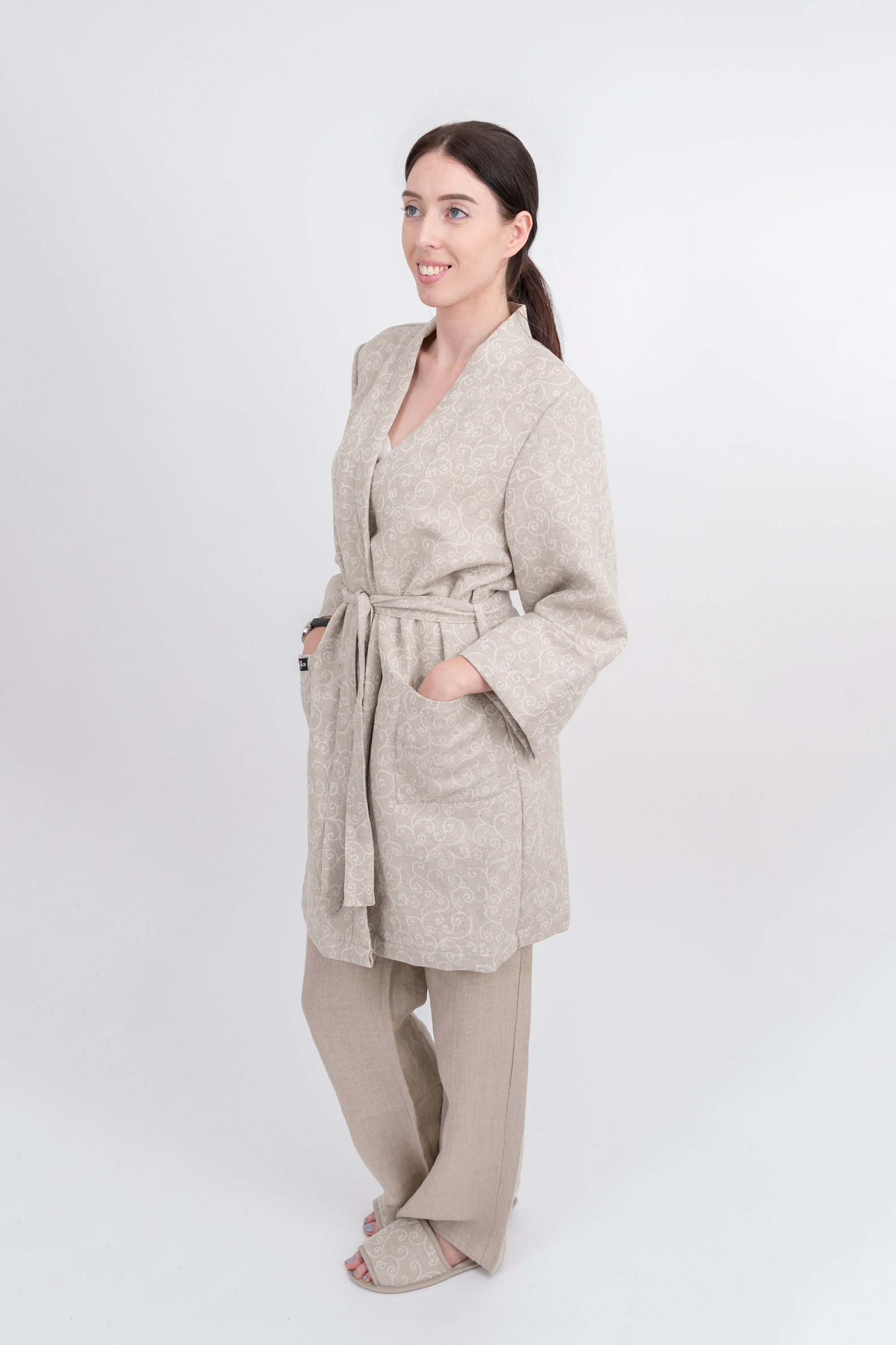 Short Linen Cotton Blend Bathrobe With Pockets
