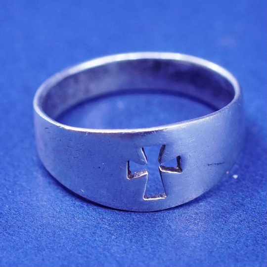 Size 5.75, Vintage Sterling Silver Handmade Ring, 925 Band With Cross Cut Out, Stamped