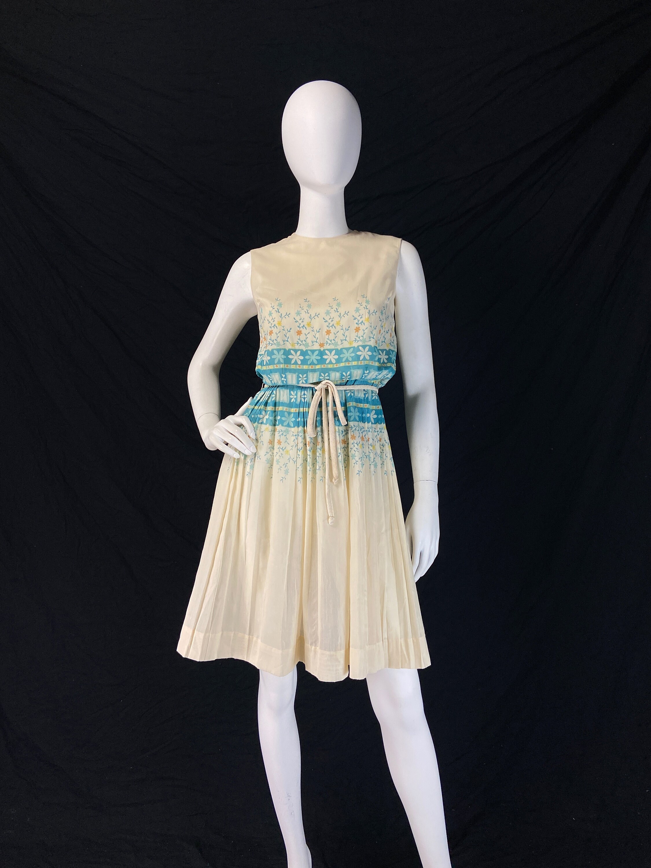 Vintage 70S Secretary Dress, Border Print Sheer Floral Pleated Sleeveless Xs Size 0 2 Us, 4 6 Uk Y048