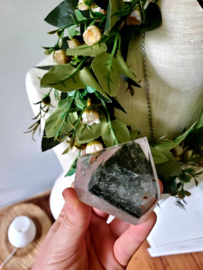Garden Quartz Tower, Quartz, Large Point