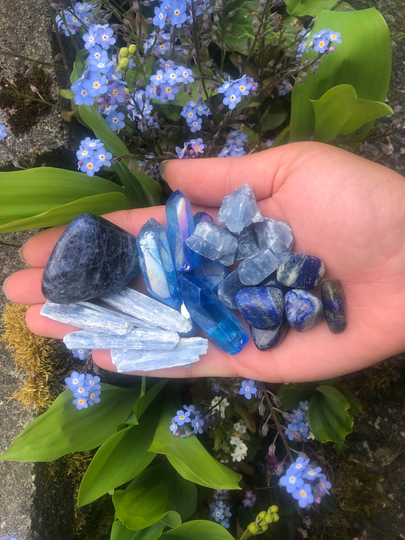 25 Pc Wisdom & Communication Crystal Grid Set