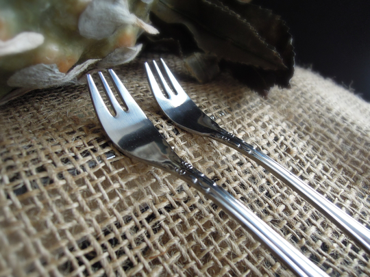 Two Vintage Stainless Steel Olive Pickle Serving Fork/Seafood Oyster Forks