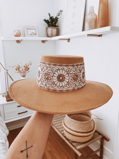 Boater Hat "Sofia" in Hazelnut