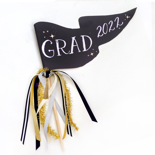 Grad 2022 Pennant Flag | Graduation Party Decor Photo Prop