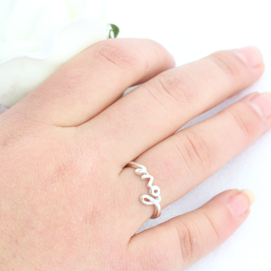 Ring, Sterling Silver Love Silver Love Word Valentine Ring . Rf 757
