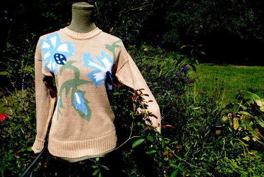 Unique Vintage 1980, Beige Cotton Blend, Slouchy, Knit Sweater With Blue Large Thistles Design. By Robin Worth, Size S-M
