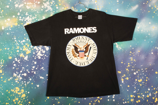Ramones Emblem T-Shirt Size Xl