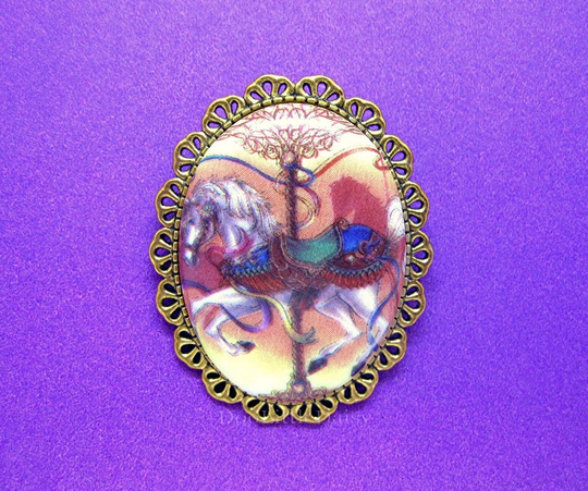 Carousels Beautiful Porcelain Carousel Horse Cameo Costume Jewelry Pin Brooch Pendant Hobby Horse Merry Go Round Choose Gold Or Silver Tone