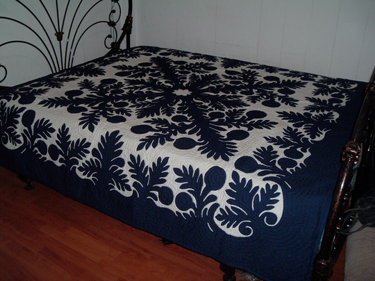 Hawaiian Quilt Bedspread King Size 110x105 W/2 Pillow Shams Hand Quilted/Hand Appliqued