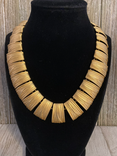 Anne Klein Vintage Matte Gold Chunky Modern Statement Collar Necklace